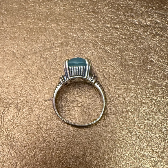 Elegant Sterling Silver Ring with Aqua Chalcedony Stone - Picture 6 of 8